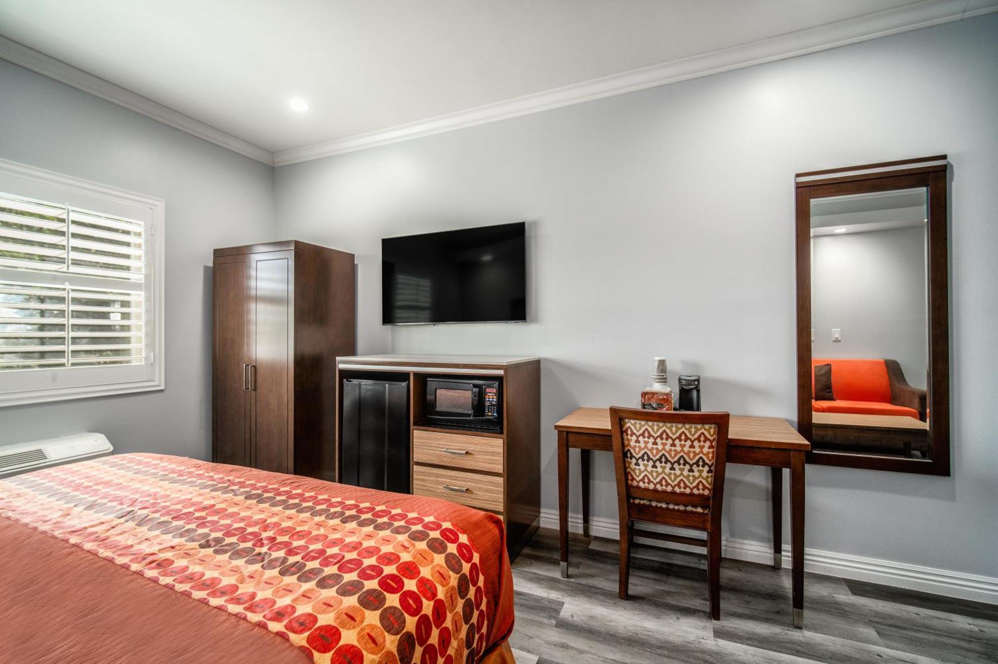 Rodeway Inn & Suites Пасадина Экстерьер фото