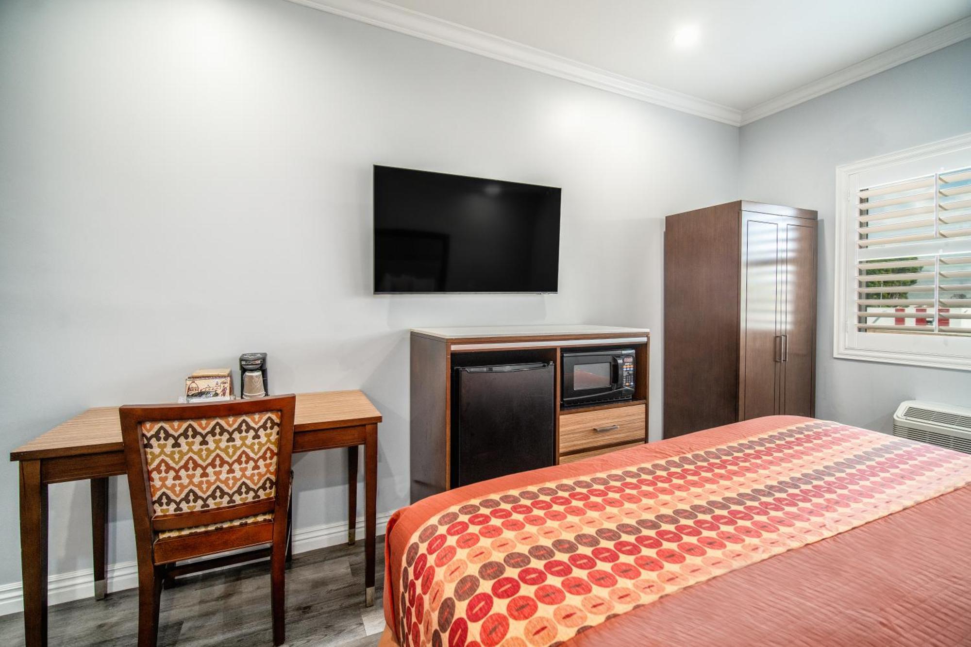 Rodeway Inn & Suites Пасадина Экстерьер фото