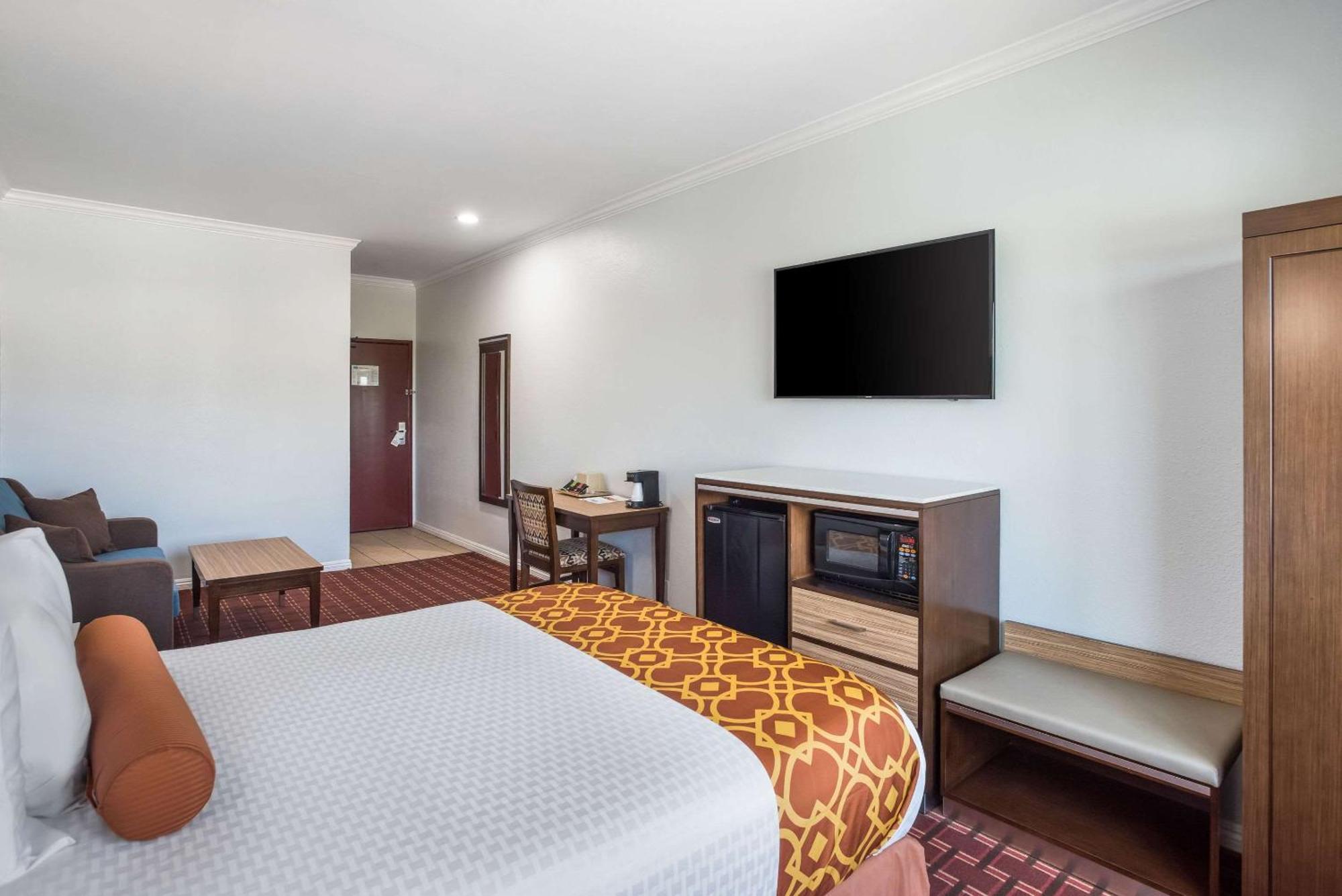 Rodeway Inn & Suites Пасадина Экстерьер фото