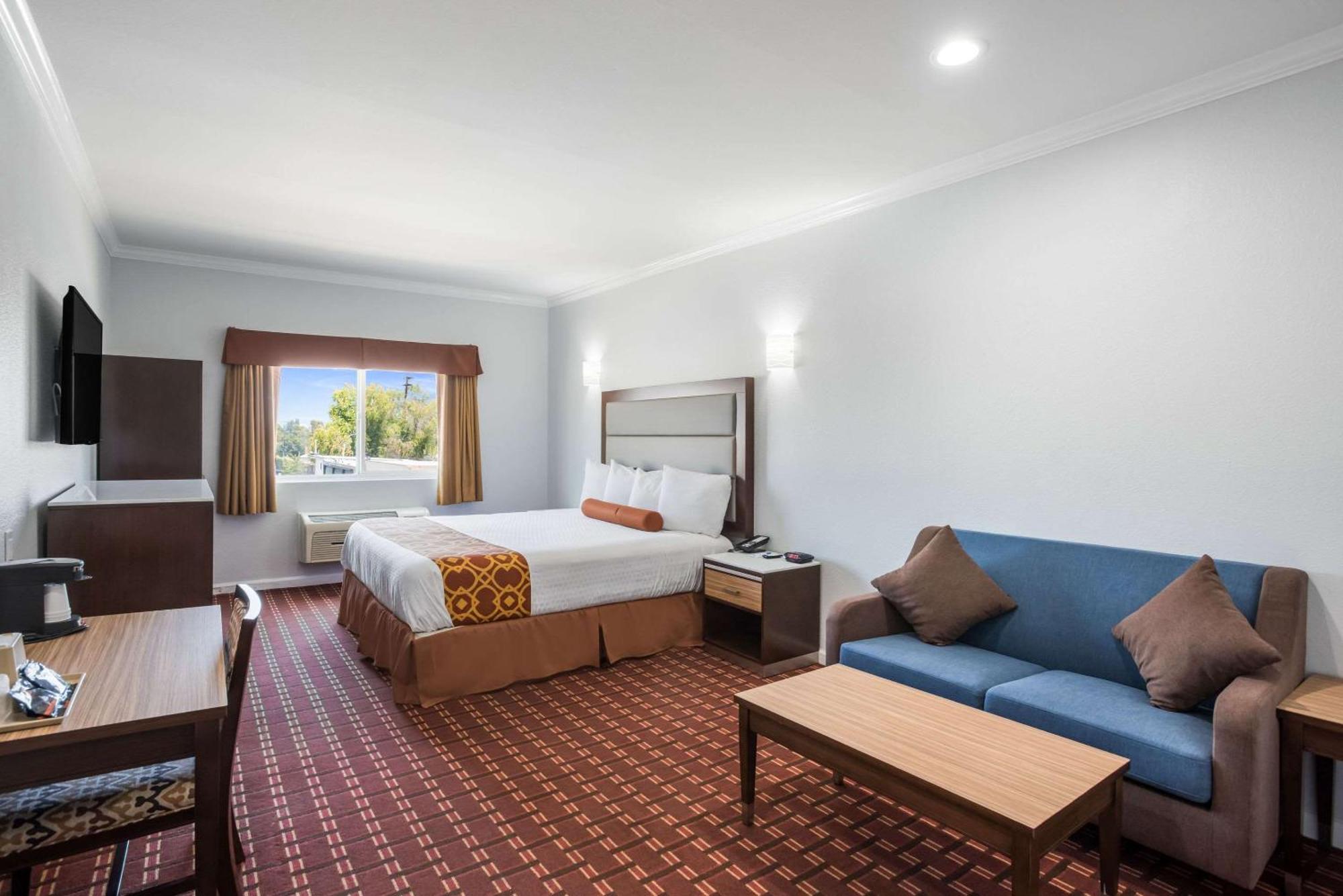 Rodeway Inn & Suites Пасадина Экстерьер фото