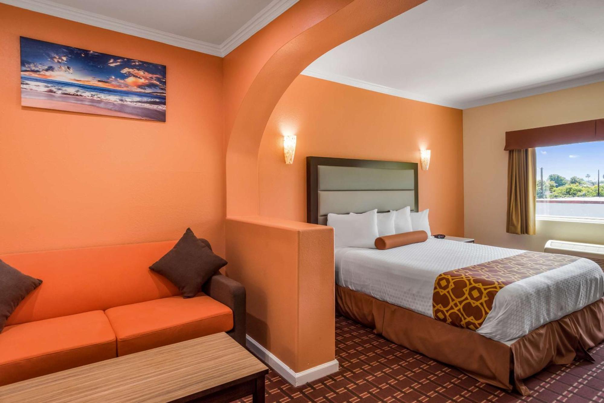 Rodeway Inn & Suites Пасадина Экстерьер фото